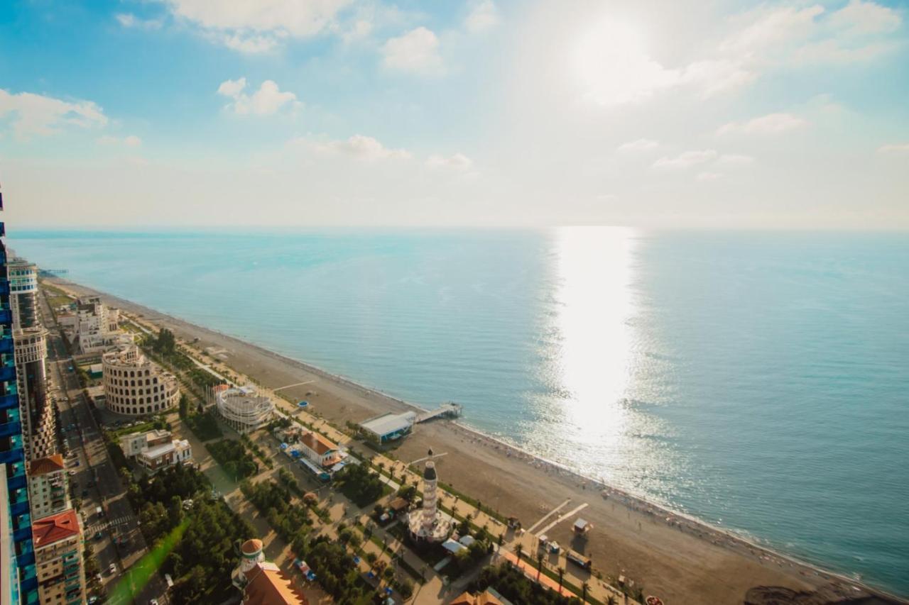 Orbi City Twin Towers Batumi Exterior photo